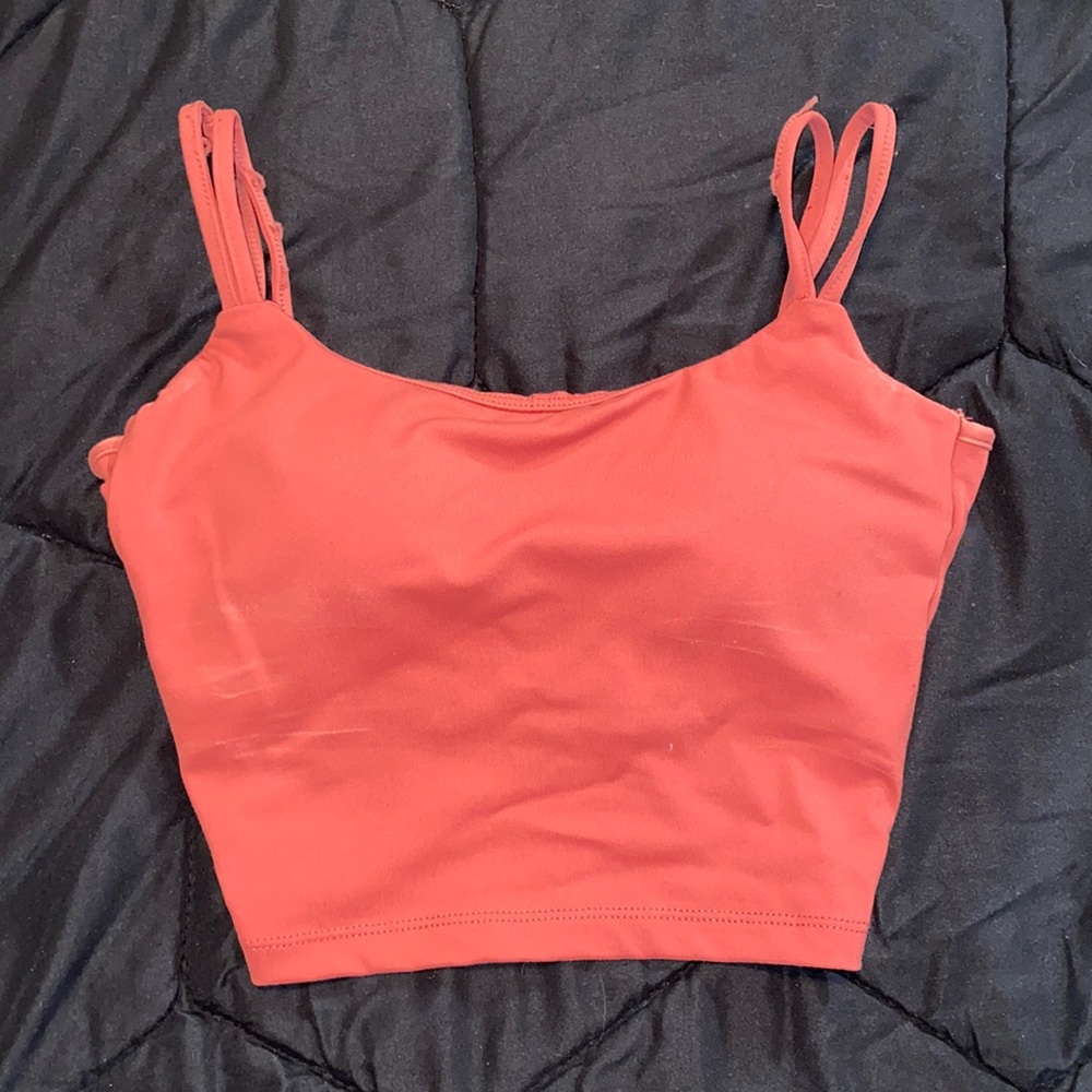 Double strap sports crop top with twisty back
